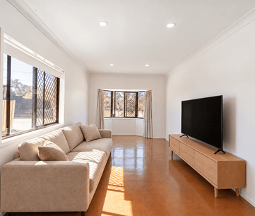 Family Home in Central Location - Photo 3