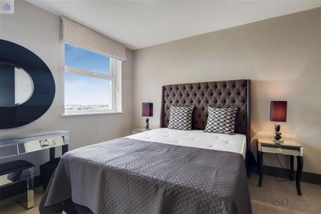 3 bedroom flat to rent - Photo 2