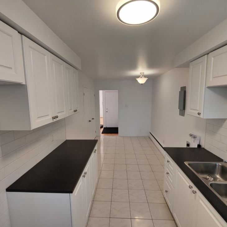 Nouveauté sur le marché Appartement à louer - Montréal (Pierrefonds-Roxboro) (Pierrefonds/Centre Ouest) - Photo 1