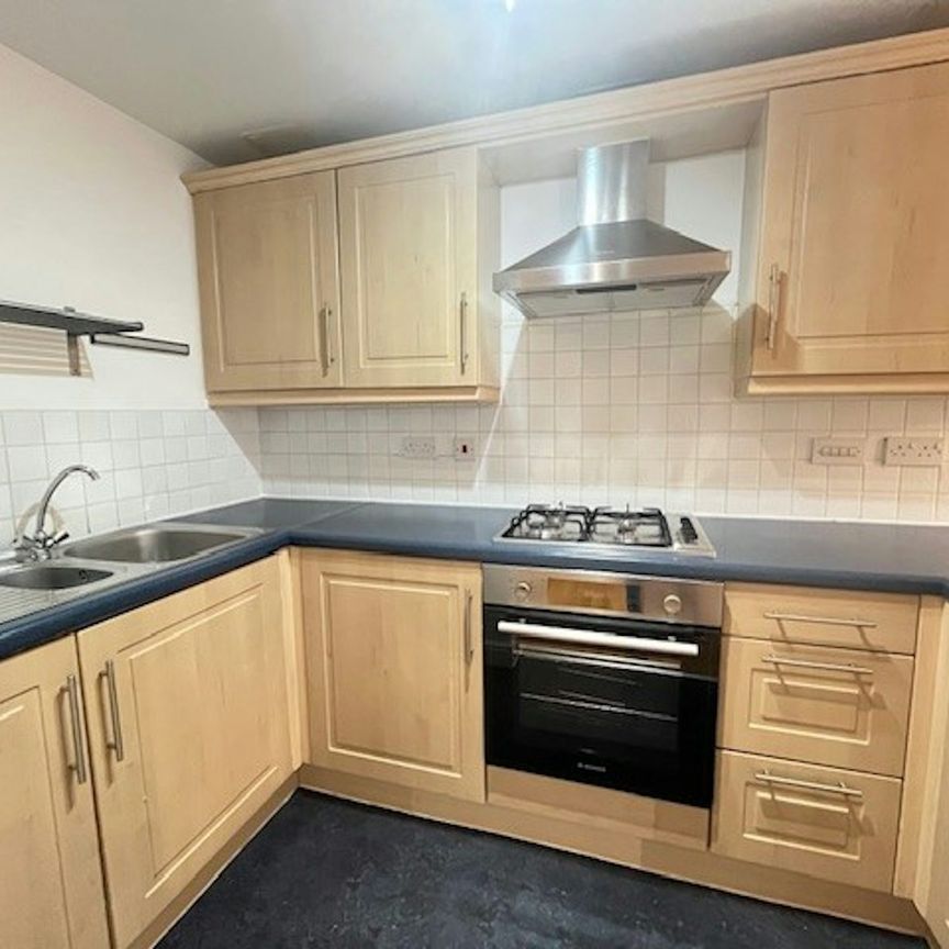 Ground floor flat to rent on - Photo 1
