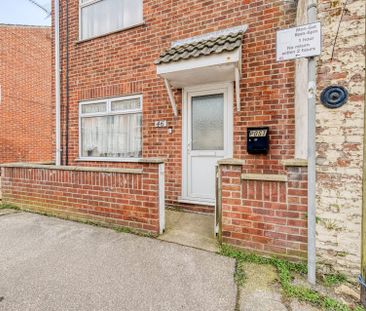 Tennyson Road, Lowestoft - Photo 1