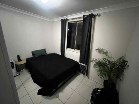 Quakers Hill - Photo 2