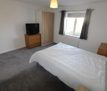 1 bedroom in a house share to rent - Photo 3