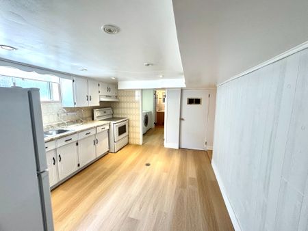 For Lease - 36 Ashmore Avenue Unit# Lower, Toronto, Ontario - Photo 2