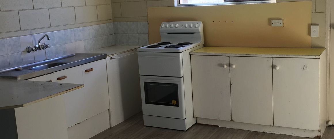 Walking distance to Beenleigh City Centre + Public Transport - Photo 1