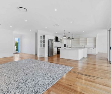 5 Kapala Street, Southport QLD 4215 - House For Rent | Domain - Photo 4