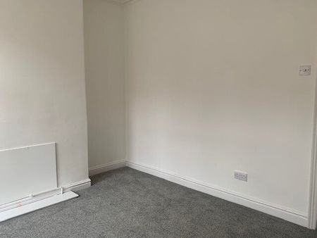 Grosvenor Road, LIVERPOOL - Photo 2