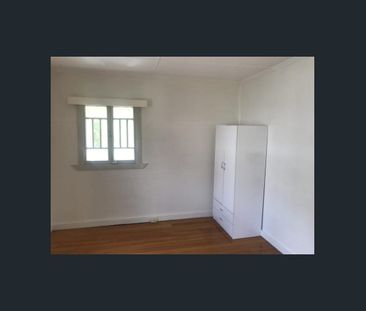 Great value spacious 3 bed duplex with yard maintenance included! - Photo 3