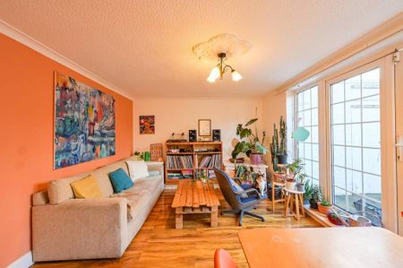 3 bedroom maisonette to rent - Photo 5