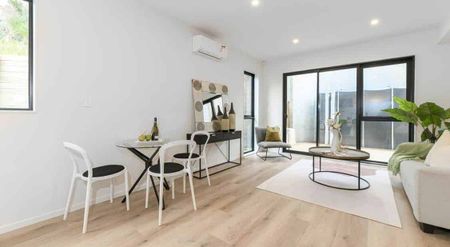 Townhouse Living in Stanmore Bay - Photo 4