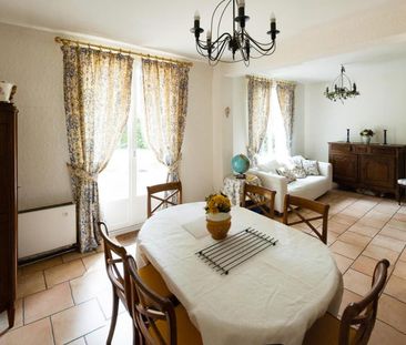 Location Maison 7 pièces 180m² - Photo 2