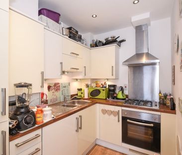 1 bedroom flat to rent - Photo 2