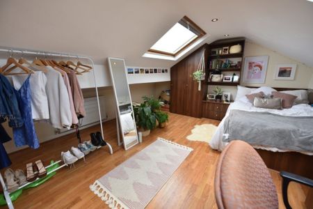 3 bedroom Flat in Kensington Terrace, Leeds - Photo 3