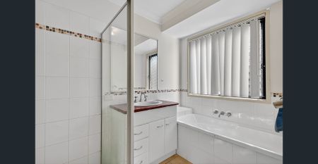 Multi-Living with A/C Walk to Bus, Train & Schools - Photo 4