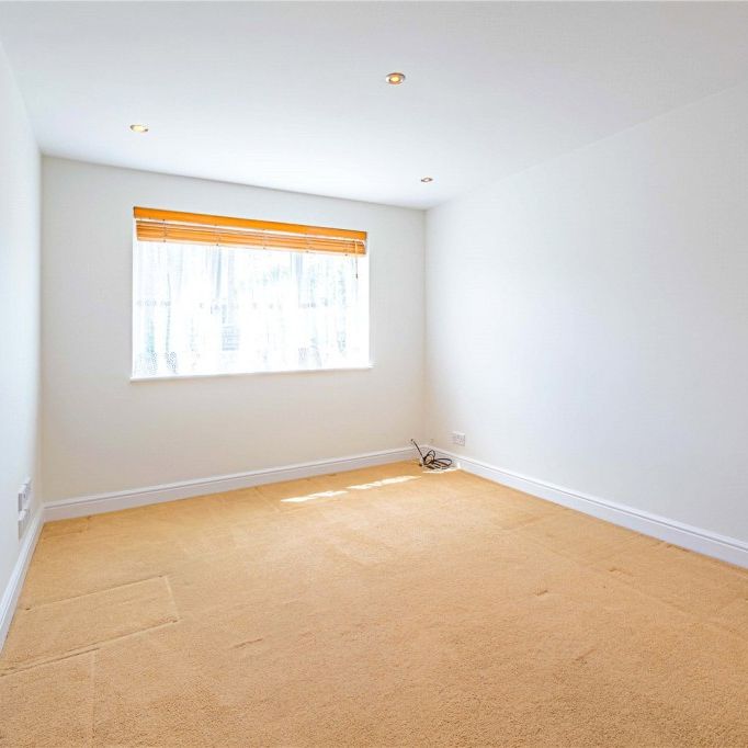2 bed Maisonette for rent - Photo 1
