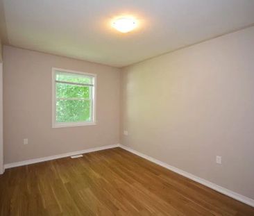 For Lease - 26 Louise Lane Unit# Main Fl, Orillia, Ontario - Photo 2