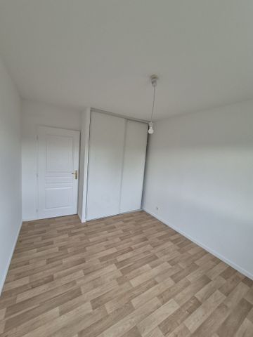 Location Appartement 2 pièces 47m² LILLE 59800 - Photo 3
