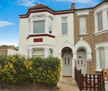 3 bedroom House To Let Total Size: 1194 SQ FT - Photo 5