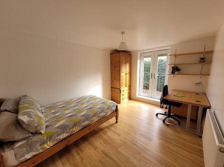 Room 2 Available, 12 Bedroom House, Willowbank Mews – Student Accommodation Coventry - Photo 5