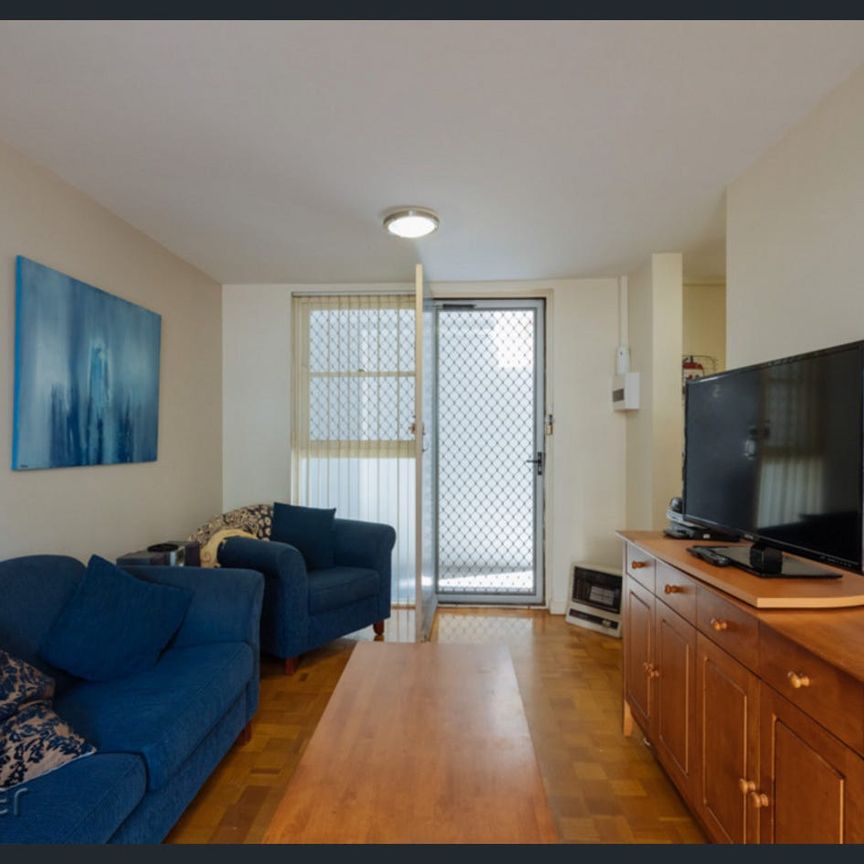 Amazing location between Kings Park and the CBD - Photo 1