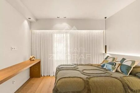 Appartement duplex rénové au centre du village - Photo 3