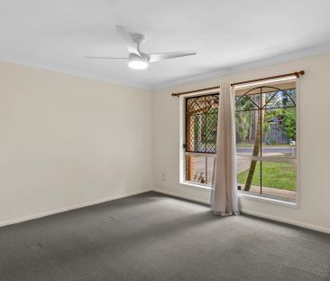 SPACIOUS 4-BEDROOM FAMILY HOME IN THE HEART OF FOREST LAKE! - Photo 5