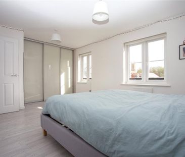 4 bedroom semi-detached house to rent - Photo 4