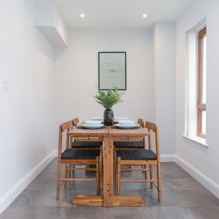 Room 4, Epworth Street, Belfast, BT5 4QR - Photo 3
