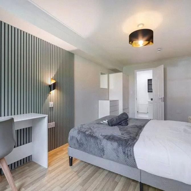 6 bedroom house to rent - Photo 1