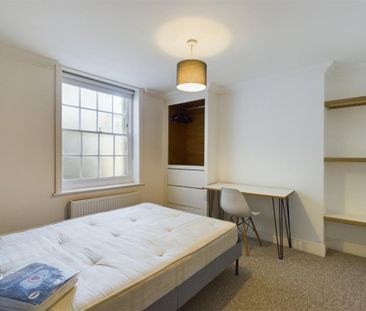 Middle Street, Brighton - Photo 3