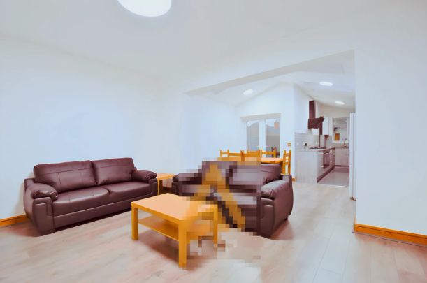 7 Bedroom 7 Bathroom - Photo 1