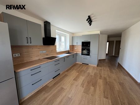 Pronájem bytu 4+kk v osobním vlastnictví 83 m², Bdeněves - Фото 3