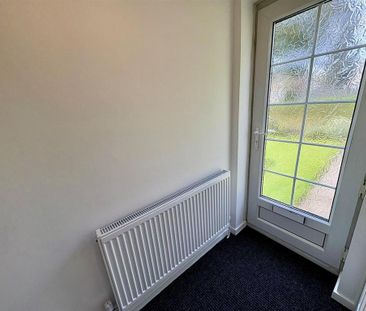 2 bedroom end of terrace house to rent - Photo 1