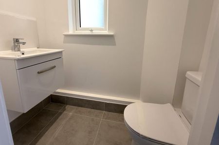 3 bedroom detached house to rent - Photo 4