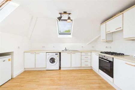 Yorktown Road, Sandhurst, Berkshire, GU47 - Photo 4