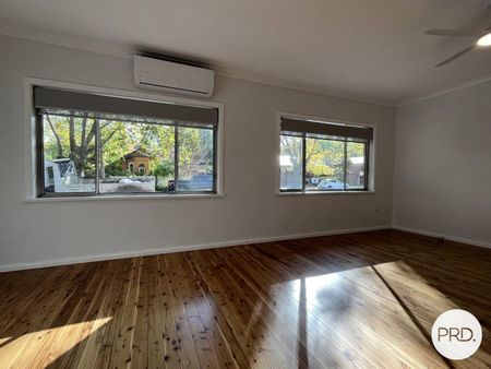 CENTRAL ALBURY LIVING! - Photo 3