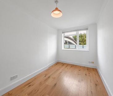 4 bedroom mews to rent - Photo 6