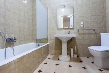 Carrer de Císcar, Valencia, Valencian Community 46005 - Photo 2