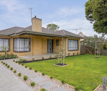 2 Murdo Road, Clayton - Photo 1