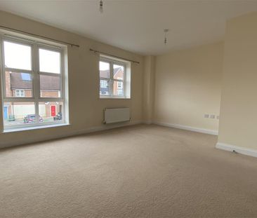 Drewitt Place, Aylesbury - Photo 1