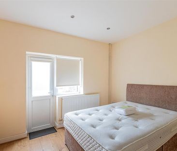 1 bedroom private hall to rent - Photo 3