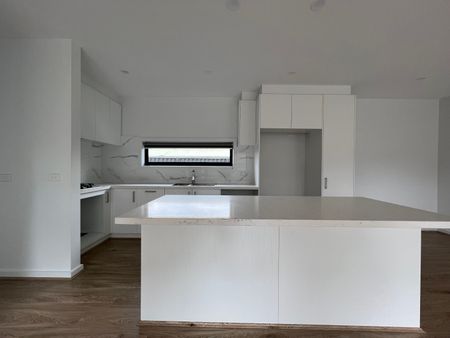 2/17 Bevan Avenue, Clayton South VIC 3169 - Townhouse For Rent | Domain - Photo 3