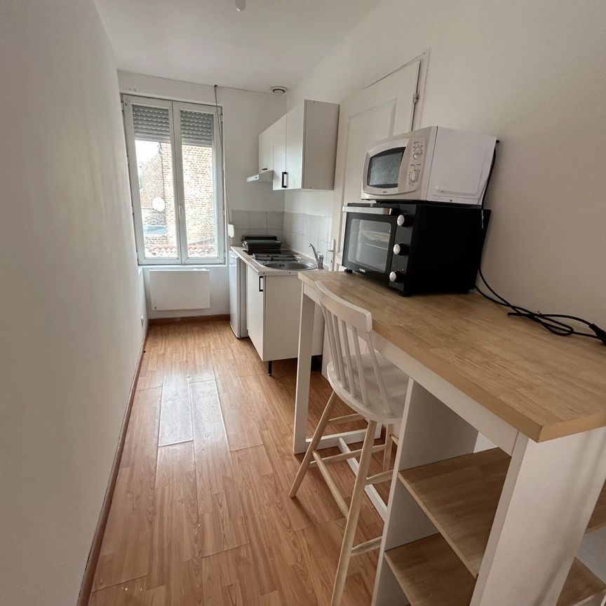 Location Studio 1 pièces 24 m2 à Saint-Quentin - Photo 1