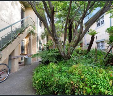 Art Deco Charm by the Beach — Freshly Updated & Perfectly Positioned - Photo 6