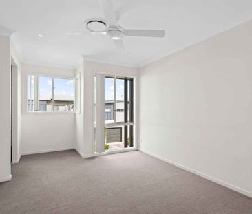 Modern Townhouse on Parkland Edge - Photo 5