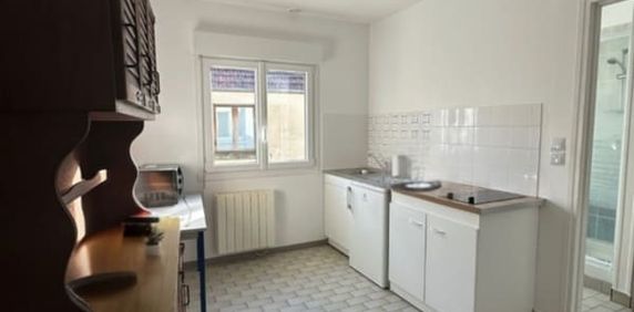 Location Appartement 1 pièce 23m² COMPIEGNE 60200 - Photo 2