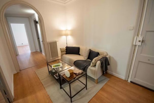 Carrer de Balmes, Barcelona, Catalonia 08006 - Photo 1