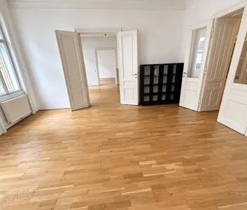 Stilaltbau mit Stuckaturen und Flügeltüren in Citylage, nächst Urania - Foto 3