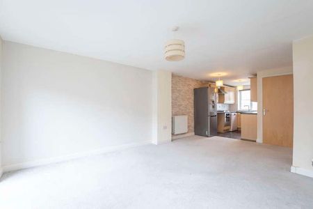 Siskin Drive, Cheltenham, GL51 - Photo 4