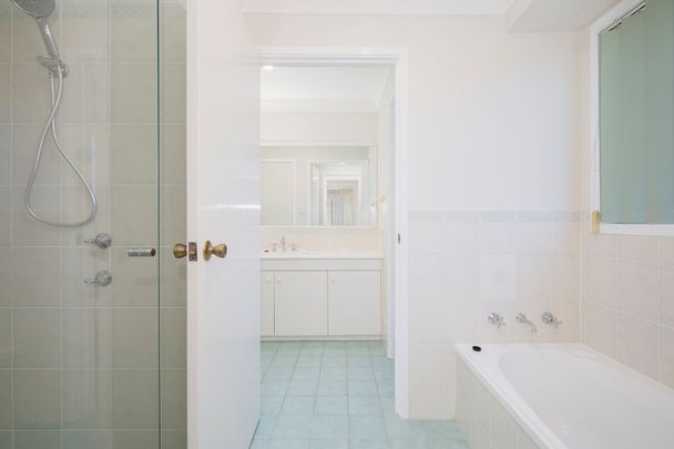 Freshly Updated Family Home!! - Photo 1